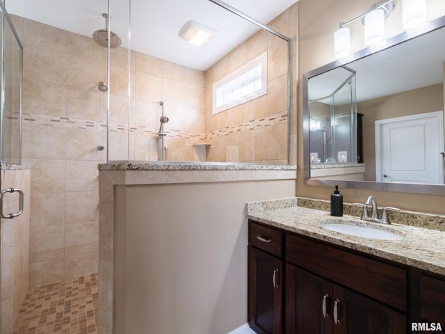 11216 N Blackstone Court, Dunlap, IL 61525