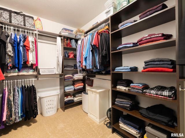 11216 N Blackstone Court, Dunlap, IL 61525