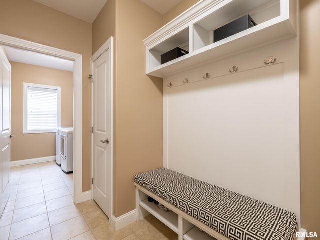 11216 N Blackstone Court, Dunlap, IL 61525