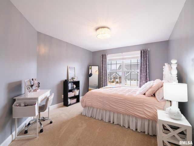 11216 N Blackstone Court, Dunlap, IL 61525