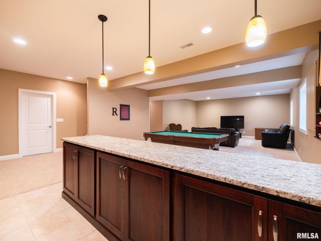 11216 N Blackstone Court, Dunlap, IL 61525