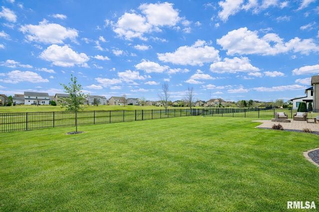 11216 N Blackstone Court, Dunlap, IL 61525