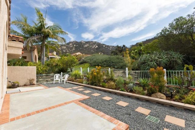 2238 Hilton Head, Escondido, CA 92026