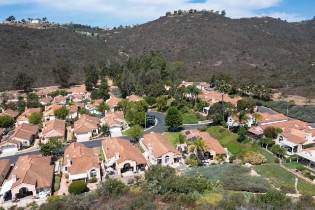 2238 Hilton Head, Escondido, CA 92026
