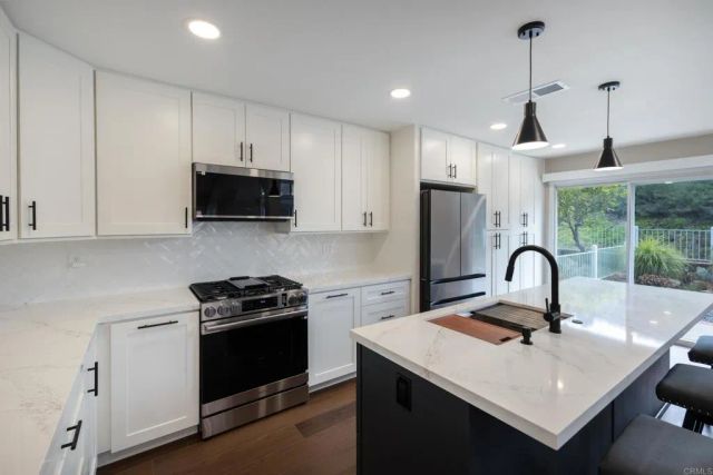2238 Hilton Head, Escondido, CA 92026
