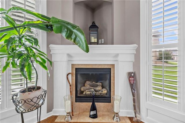 1441 NE Daltons Ridge Drive, Lee's Summit, MO 64064