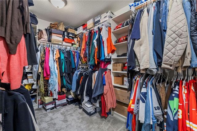 1441 NE Daltons Ridge Drive, Lee's Summit, MO 64064