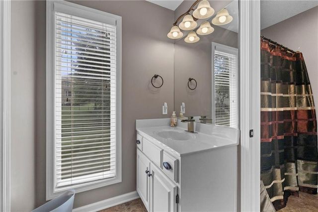 1441 NE Daltons Ridge Drive, Lee's Summit, MO 64064