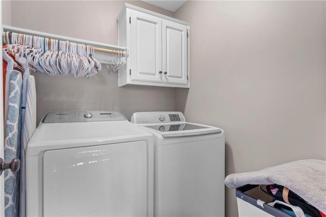 1441 NE Daltons Ridge Drive, Lee's Summit, MO 64064