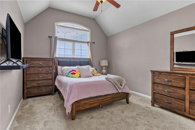 1441 NE Daltons Ridge Drive, Lee's Summit, MO 64064