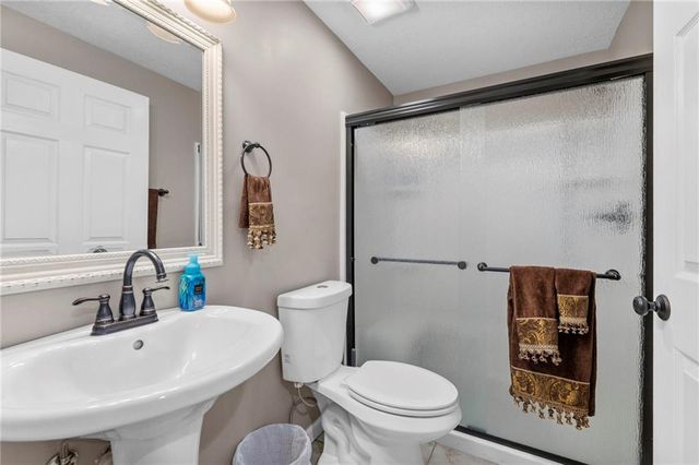 1441 NE Daltons Ridge Drive, Lee's Summit, MO 64064