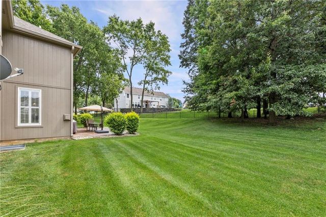 1441 NE Daltons Ridge Drive, Lee's Summit, MO 64064