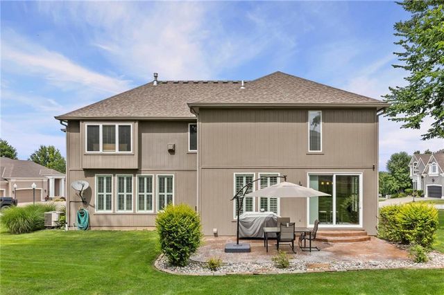1441 NE Daltons Ridge Drive, Lee's Summit, MO 64064