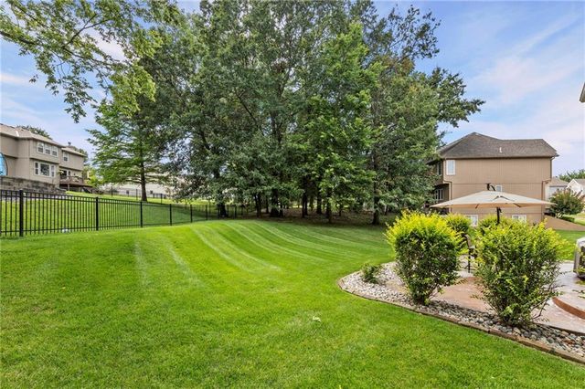 1441 NE Daltons Ridge Drive, Lee's Summit, MO 64064