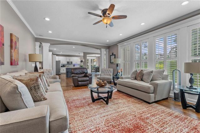 1441 NE Daltons Ridge Drive, Lee's Summit, MO 64064
