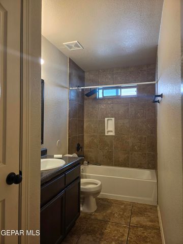 14189 N POINT Avenue, El Paso, TX 79938