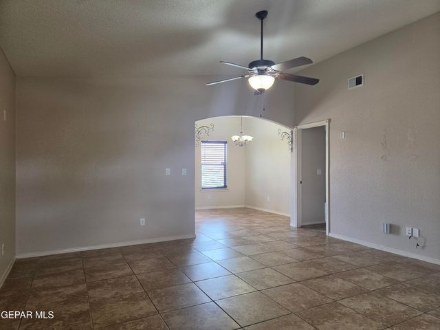14189 N POINT Avenue, El Paso, TX 79938