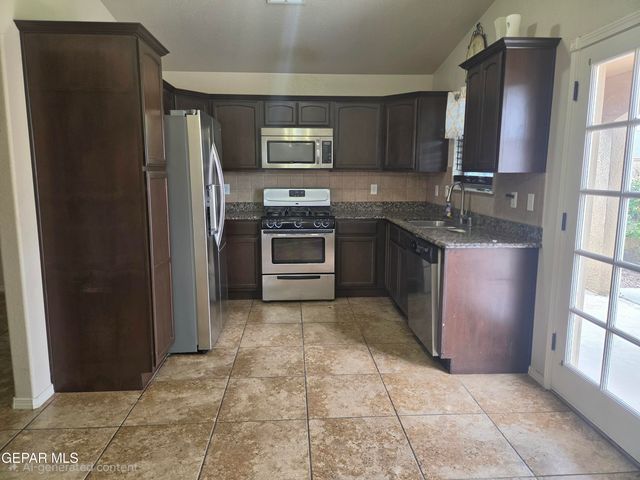 14189 N POINT Avenue, El Paso, TX 79938