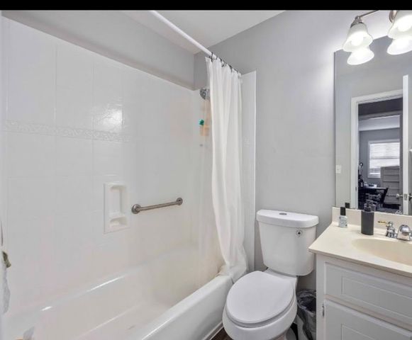 2222 Airport Thruway, Columbus, GA 31904