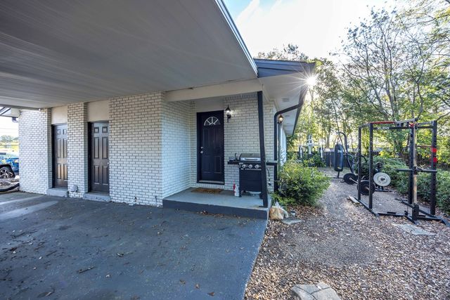 2222 Airport Thruway, Columbus, GA 31904