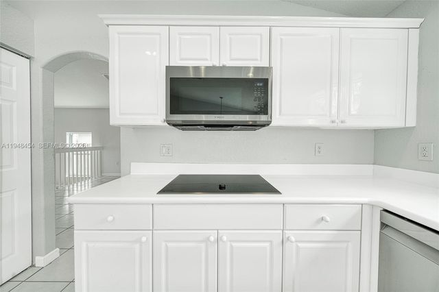 11374 NW 66th St, Doral, FL 33178