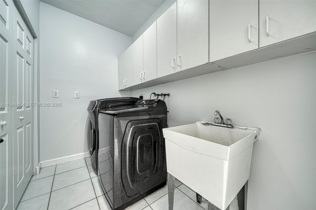 11374 NW 66th St, Doral, FL 33178