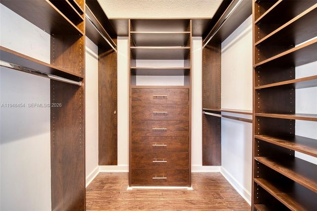 11374 NW 66th St, Doral, FL 33178