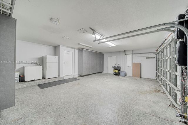 11374 NW 66th St, Doral, FL 33178