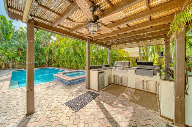 11374 NW 66th St, Doral, FL 33178