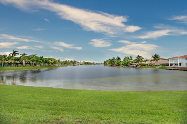 11374 NW 66th St, Doral, FL 33178