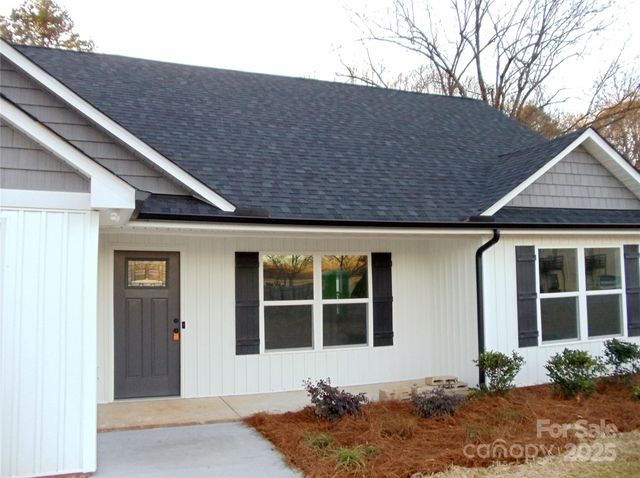 559 Shearers Road, Mooresville, NC 28115