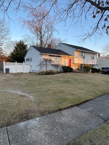 5 Talbot Drive, Westbury, NY 11590