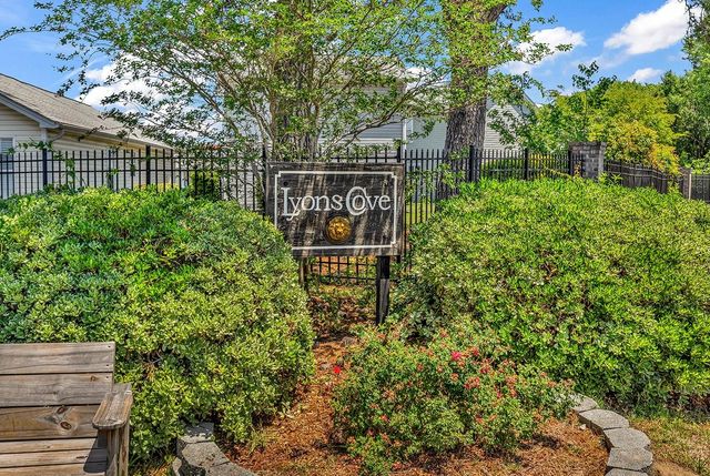 312 Lyons Cove Dr., Myrtle Beach, SC 29577