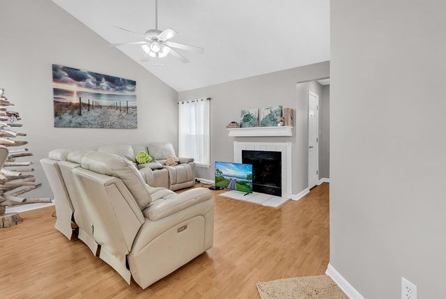 312 Lyons Cove Dr., Myrtle Beach, SC 29577