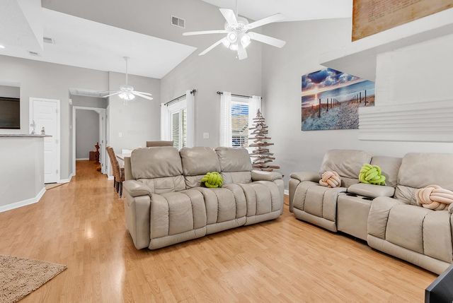 312 Lyons Cove Dr., Myrtle Beach, SC 29577