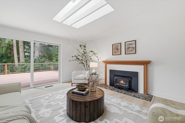16111 NE 100th Street, Redmond, WA 98052