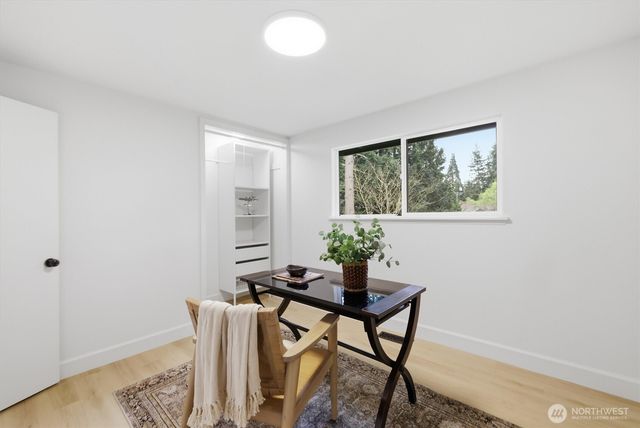 16111 NE 100th Street, Redmond, WA 98052