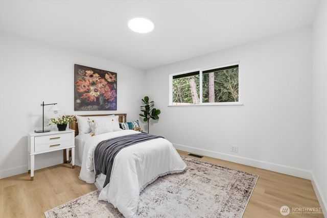 16111 NE 100th Street, Redmond, WA 98052