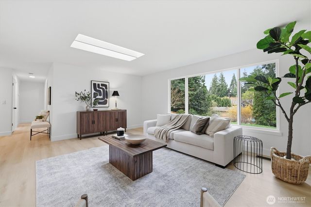 16111 NE 100th Street, Redmond, WA 98052