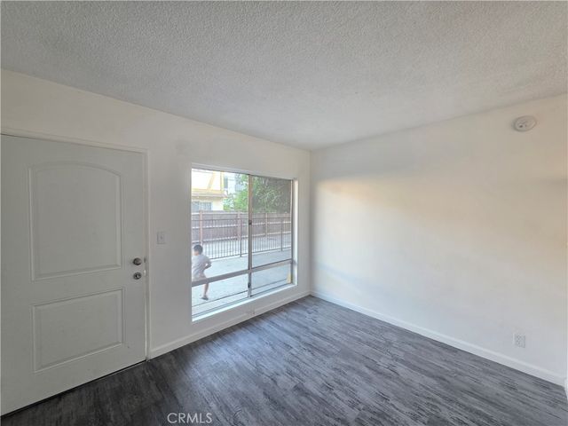 6018 Hazelhurst 3, North Hollywood, CA 91606