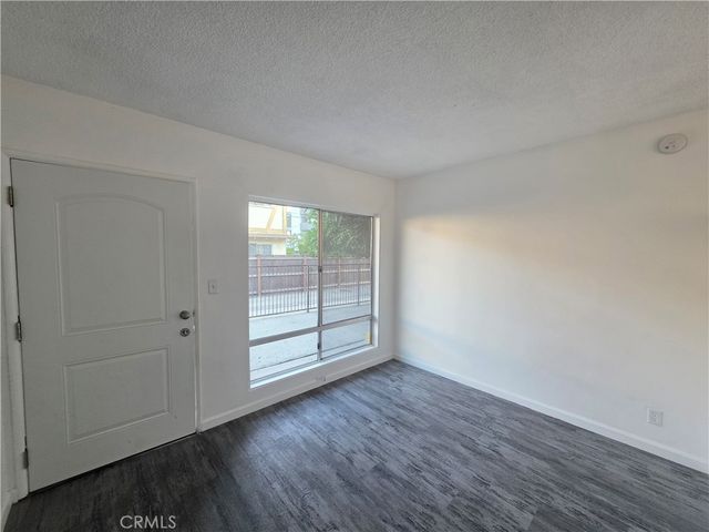 6018 Hazelhurst 3, North Hollywood, CA 91606