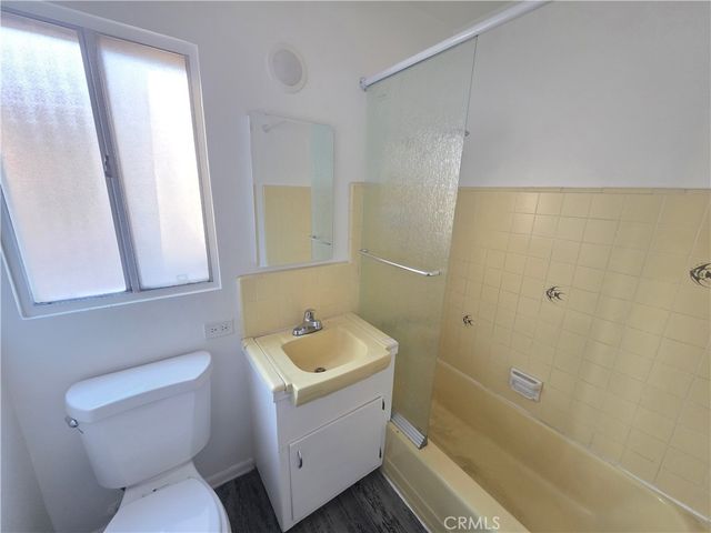 6018 Hazelhurst 3, North Hollywood, CA 91606