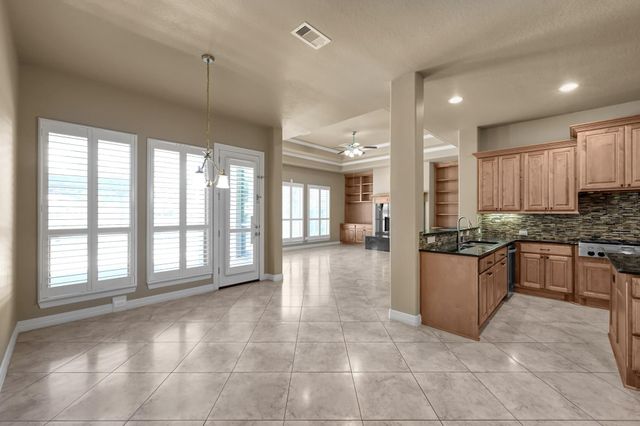 14 Spincaster Drive, Spring, TX 77389