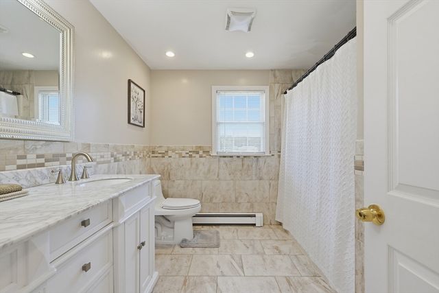10 Bryan Dr, Taunton, MA 02780