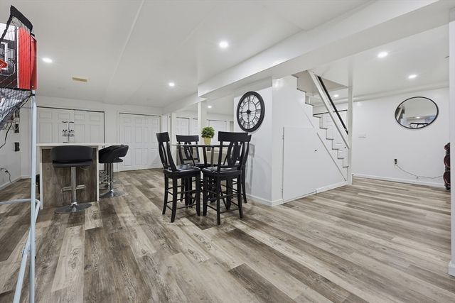 10 Bryan Dr, Taunton, MA 02780