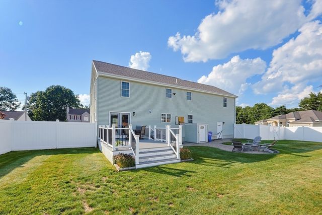 10 Bryan Dr, Taunton, MA 02780