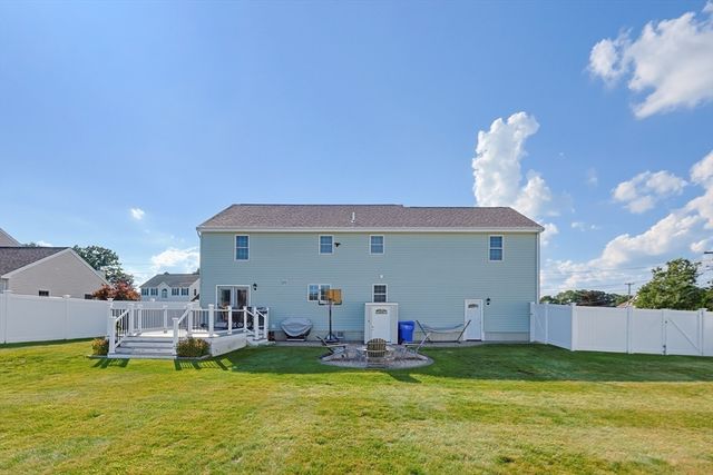 10 Bryan Dr, Taunton, MA 02780