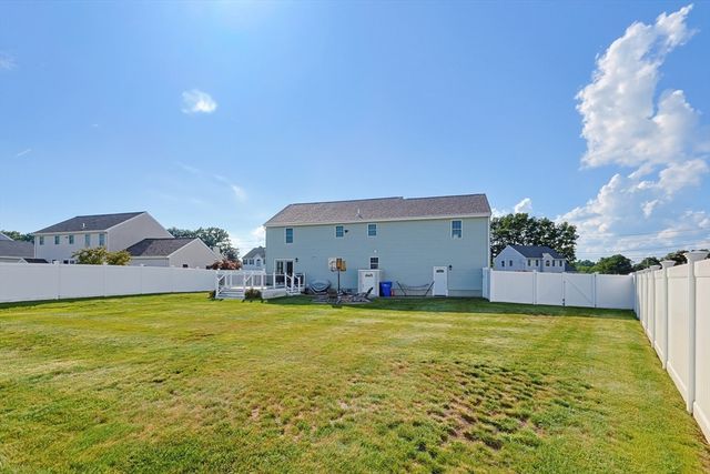 10 Bryan Dr, Taunton, MA 02780