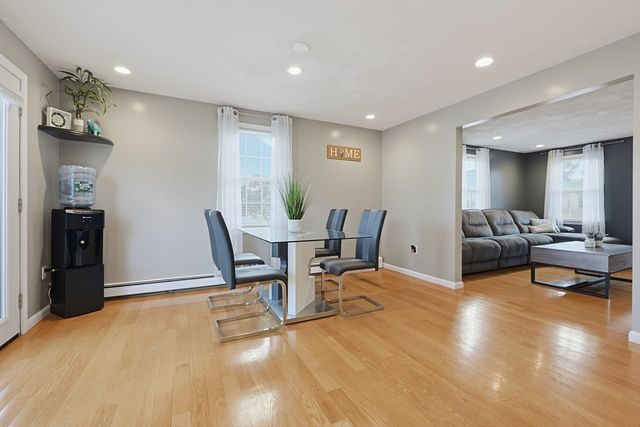 10 Bryan Dr, Taunton, MA 02780