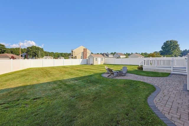 10 Bryan Dr, Taunton, MA 02780
